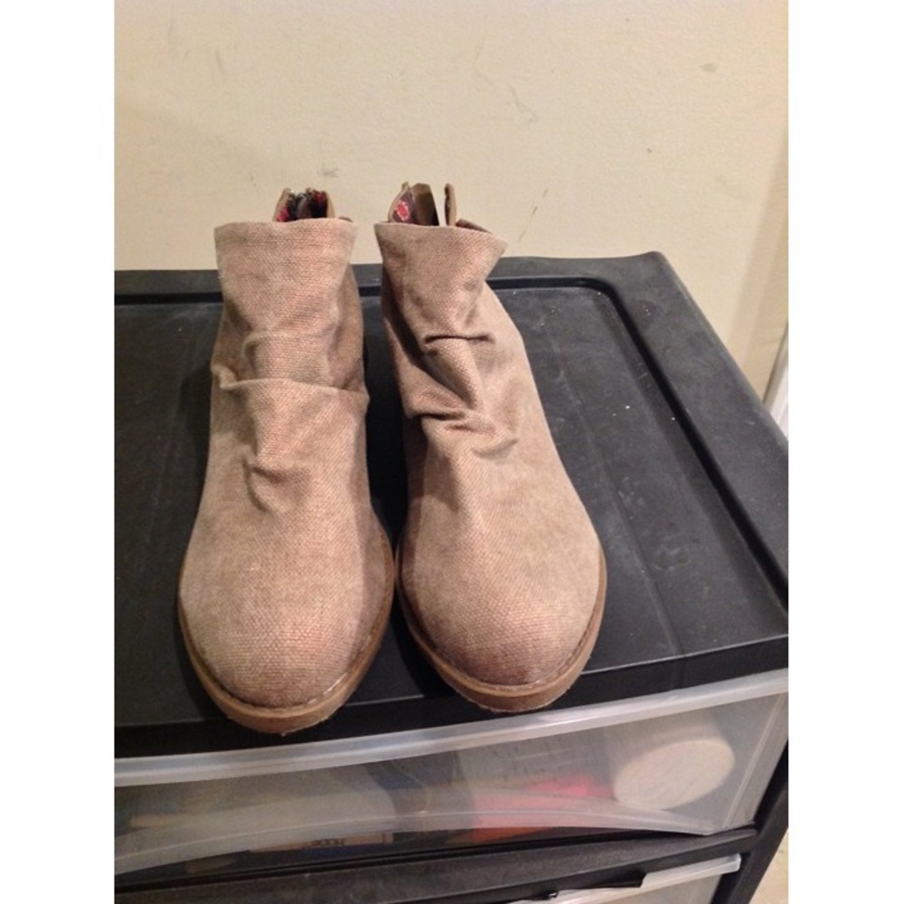 Blowfish Women's Ankle Boots Size 10 Brown